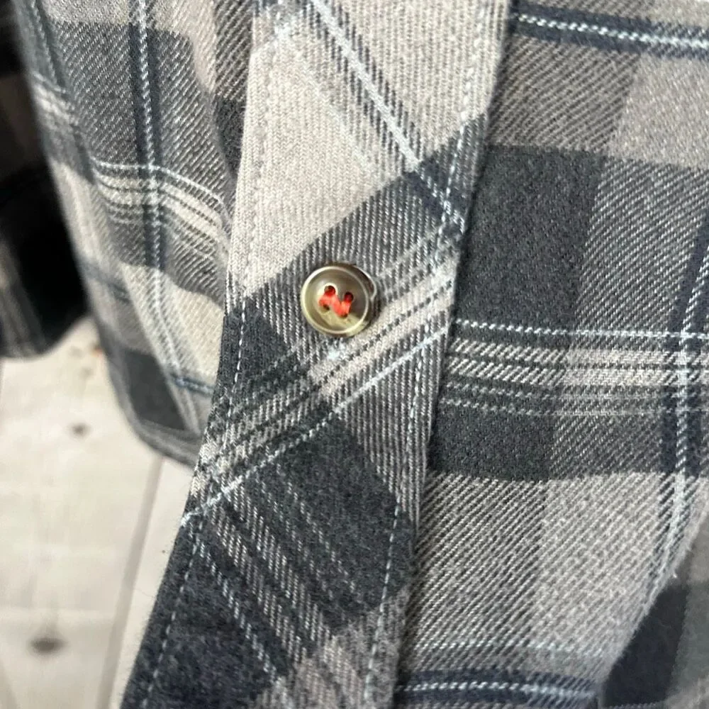 The North‎ Face Flannel Shirt Mens XXL Gray Black Plaid